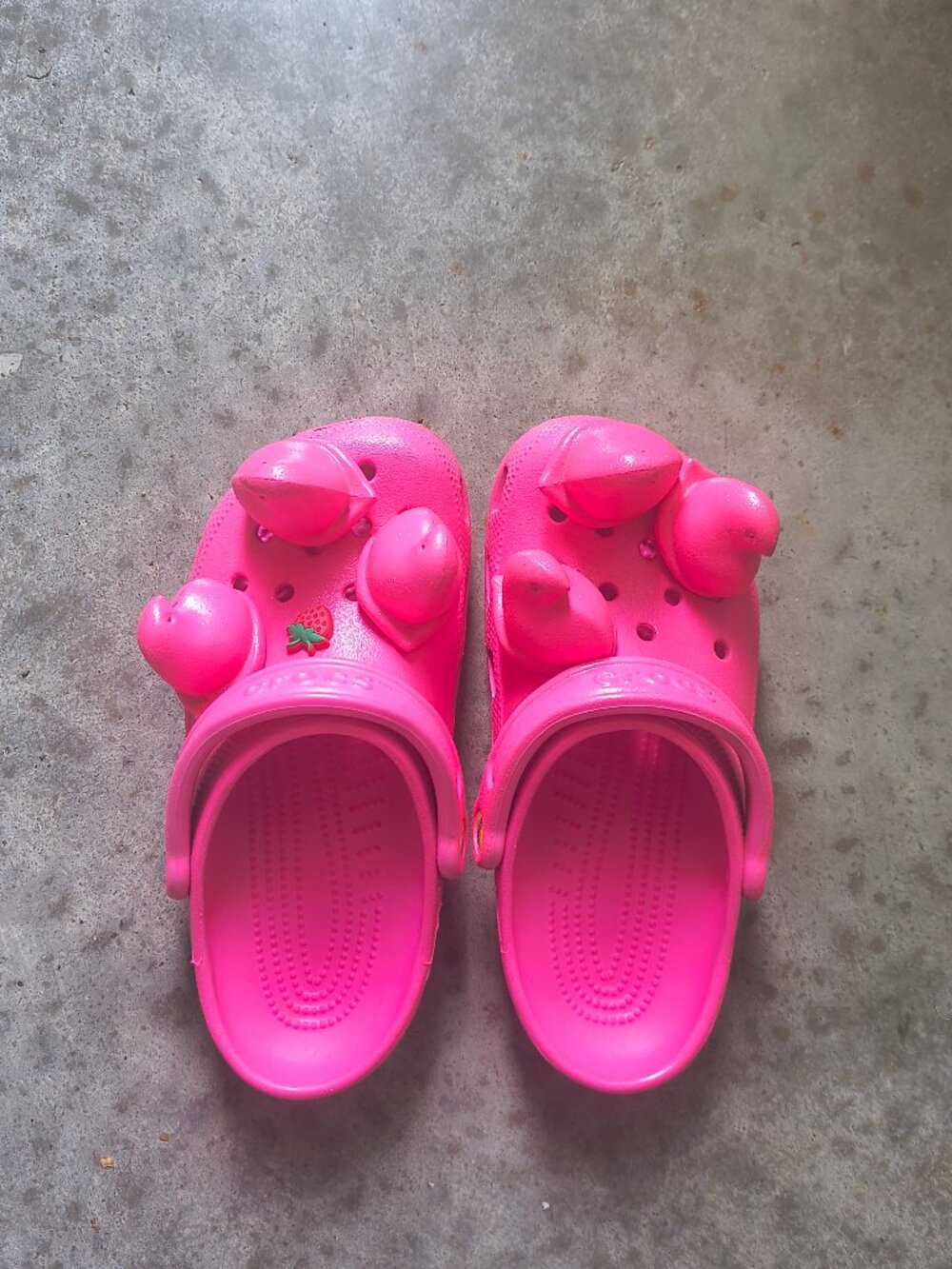 Peeps Crocs 🩷